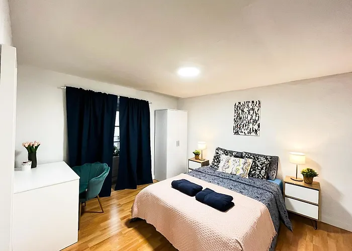 Madrid Rooms - Callao Ch